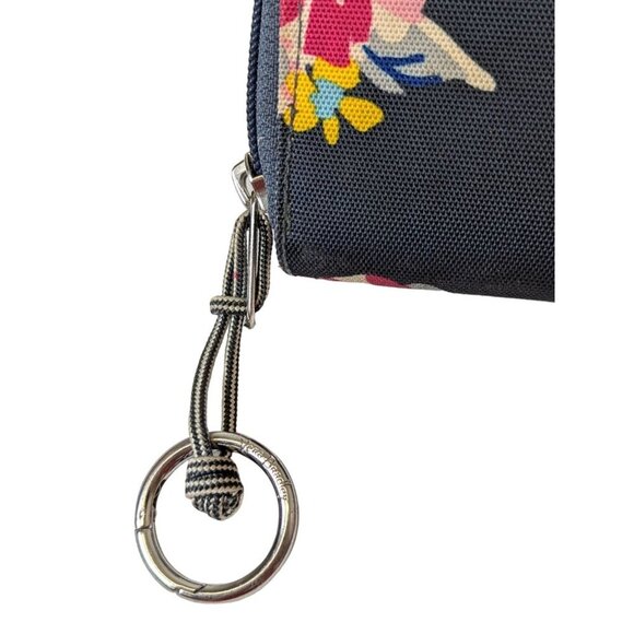 Vera Bradley Trifold Wallet Tossed Posies Design Credit Card Pockets Coins ID - Picture 7 of 8